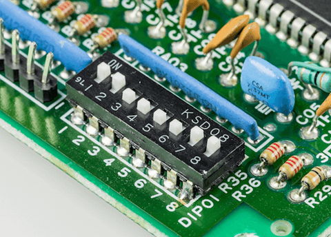 Dual Inline Package (DIP)